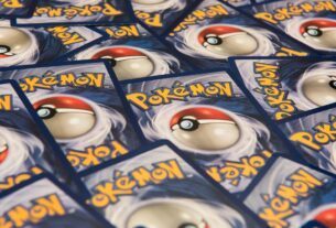 Ladrões perguntam quais cartas de Pokémon roubar em grande assalto