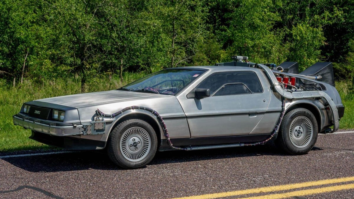 De volta ao futuro, lances de réplicas do DeLorean por mais de US$ 35.000