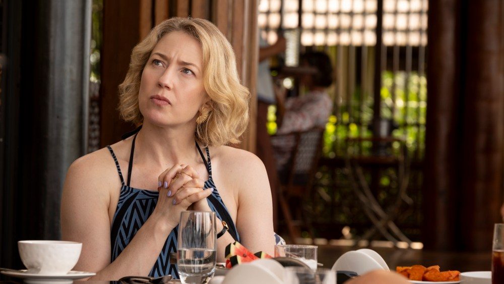 Carrie Coon diz 'White Lotus' cena trans não binária