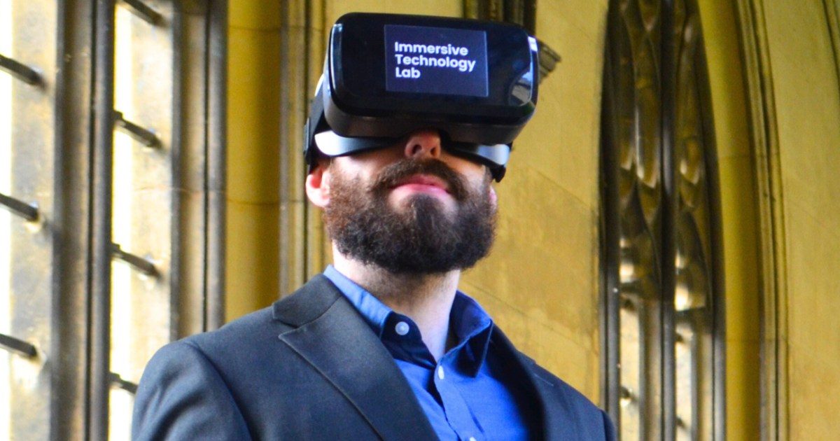 Ferramenta de VR gratuita baseada em dispositivos móveis está ajudando as pessoas a vencer a ansiedade da fala