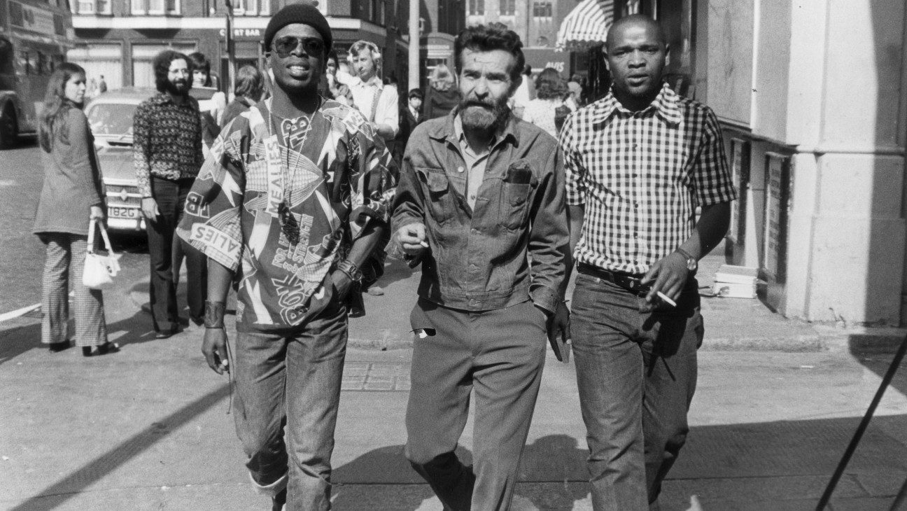 From left: John Kani, director Athol Fugard and Winston Ntswona walking past the Royal Court Theatre in London in 1973.