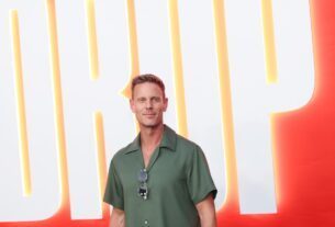 Christopher Landon diz 'eu não demiti' Melissa Barrera de 'grito'