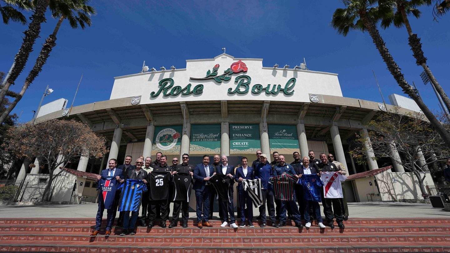 FIFA para dar ingressos para os socorristas de LA para os jogos da Copa do Mundo do Clube