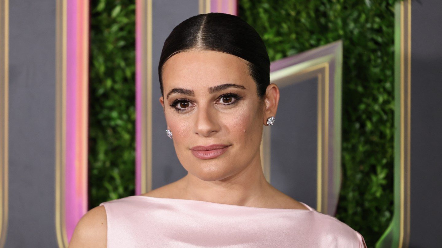 A casa de Lea Michele era uma atração turística depois que Cory Monteith morreu