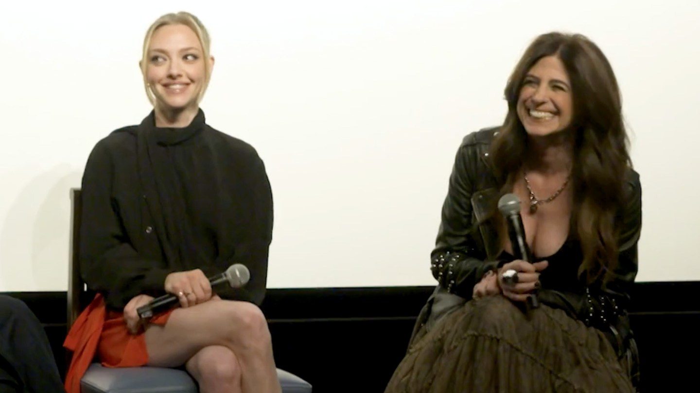 Amanda Seyfried entrevista sobre o longo programa de TV de pavão brilhante do rio