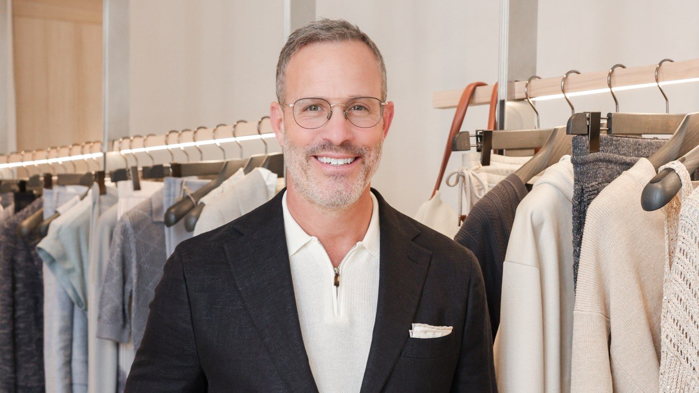O especialista em estilo masculino Andrew Weitz oferece dicas de moda para o sul da França