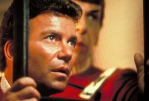 O melhor filme de Star Trek consertou a franquia em seus créditos de abertura