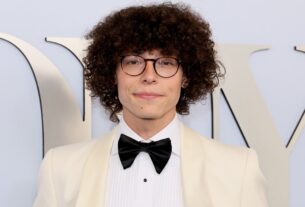 Reece Feldman, conhecido como Guy com uma câmera de filme, dirigiu um curta -metragem