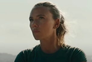 Scarlett Johansson Battles Dino Whale