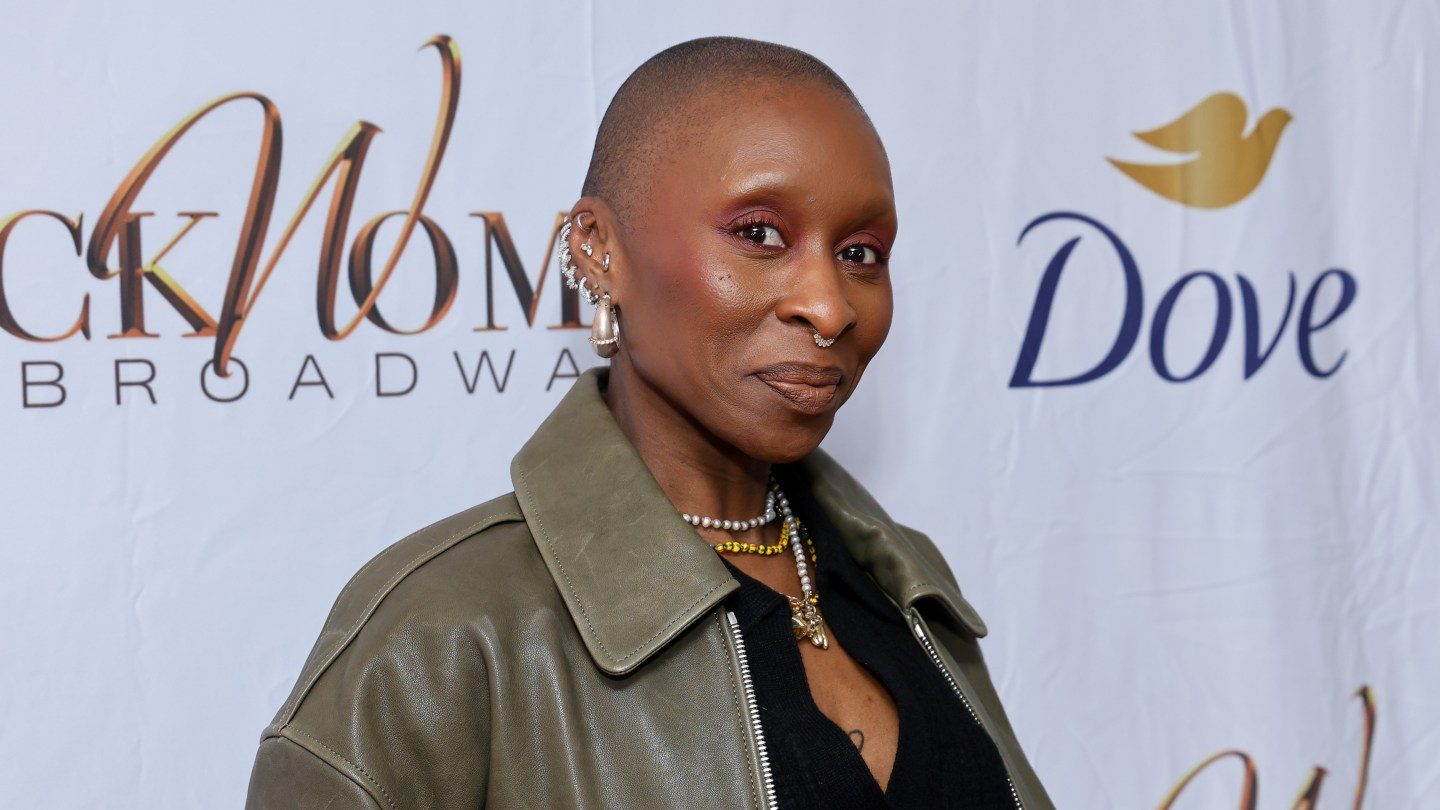 Cynthia Erivo para discutir o novo álbum, 'I Perdoe You', no TalkShoplive