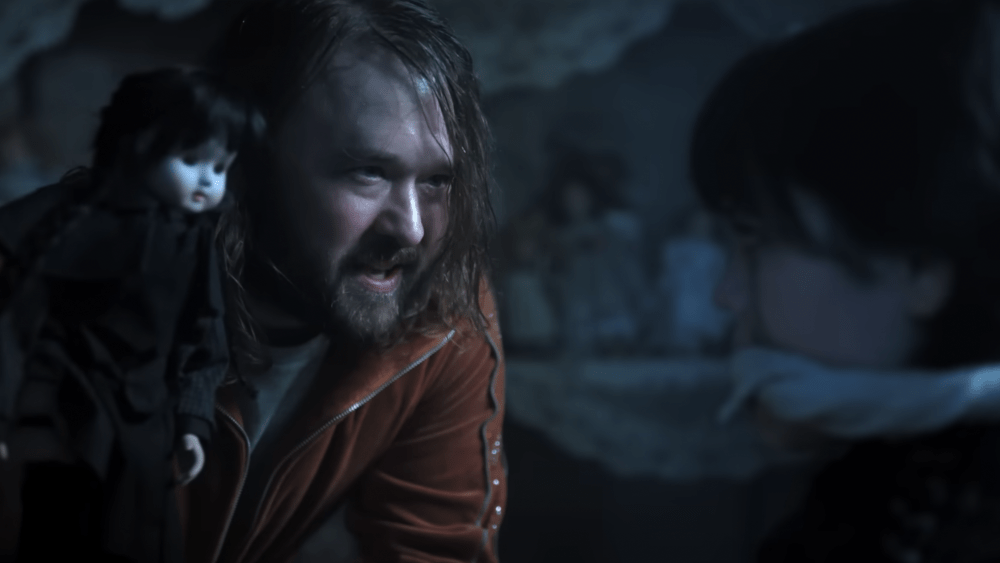 Haley Joel Osment interpreta um assassino em série