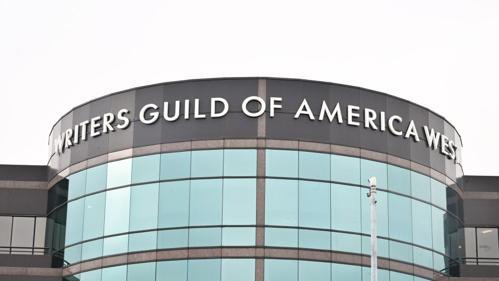 Michele Mulroney para concorrer a presidente da WGA West