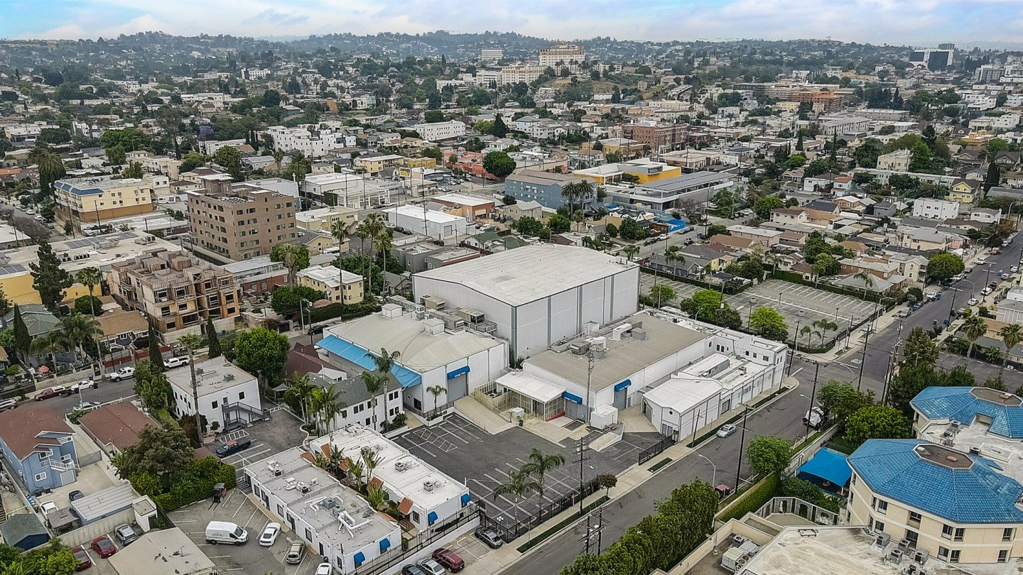 Occidental Studios Principal Lot Up à venda a US $ 45 milhões