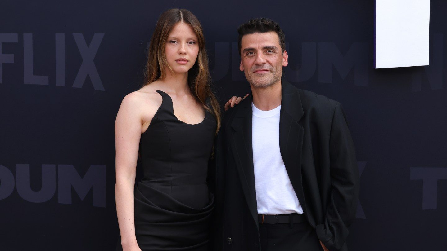 Oscar Isaac, Mia Goth provocam 'Frankenstein' e o monstro de Jacob Elordi