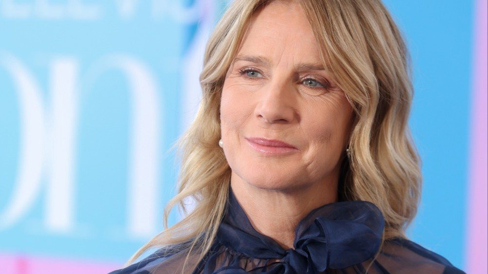Rachel Griffiths jorra sobre 'The Last Showgirl' e Jamie Lee Curtis