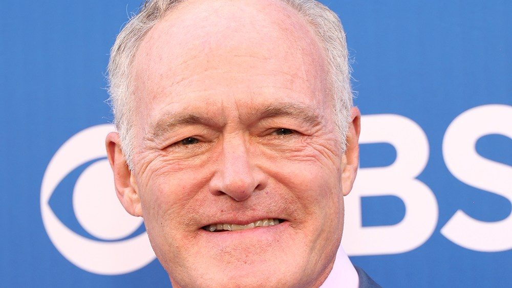 Scott Pelley diz que o assentamento de Trump seria 'prejudicial' para a CBS