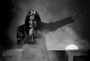 A tabela de álbuns de 'The Essential Ozzy Osbourne' após sua morte