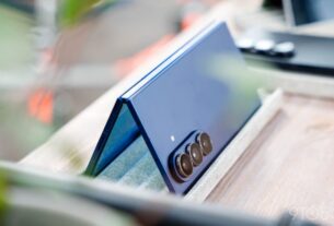 Galaxy Z Fold 7 prova a raça 'mais fina dobrável' não importa