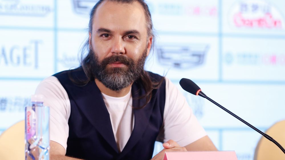 Mehdi Fard Ghaderi para atirar em um "espaço de fase" em Lanzarote