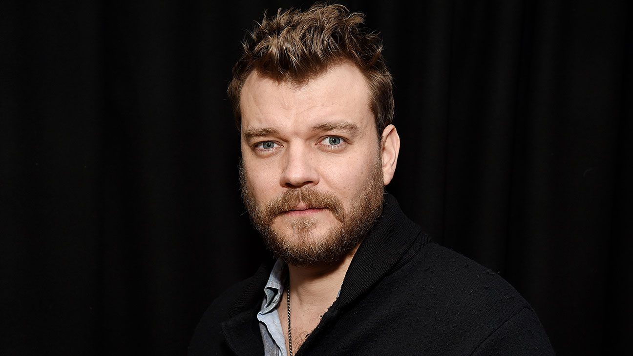 Pilou Asbaek
