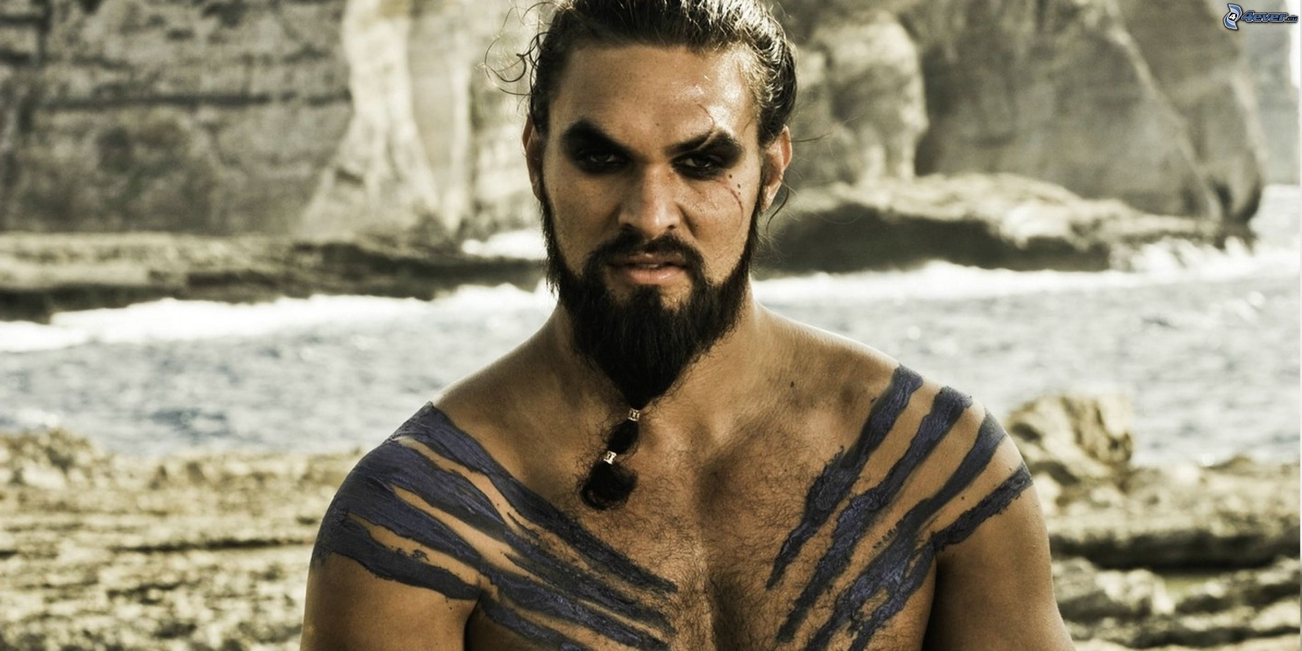 14 anos depois, Jason Momoa tem o substituto perfeito para seu brutal cena de luta de Game of Thrones