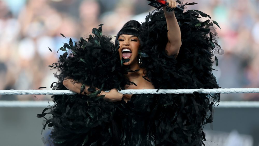 Cardi B traz o drama como apresentador do SummerSlam da WWE