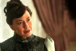 Carrie Coon no choque do casamento de George & Bertha