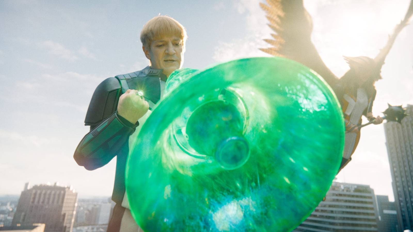 DCU abraça a violência desde o início, ao contrário da abordagem lenta do MCU