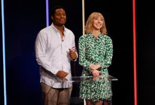 Devon Walker and Heidi Gardner on SNL
