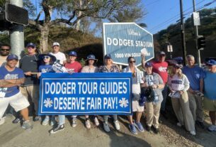 Dodgers Stadium Tour Guides Leaflet Padres Game