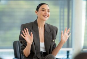 Gal Gadot em 'Branca de Neve' fracassando, trabalhando com Rachel Zegler