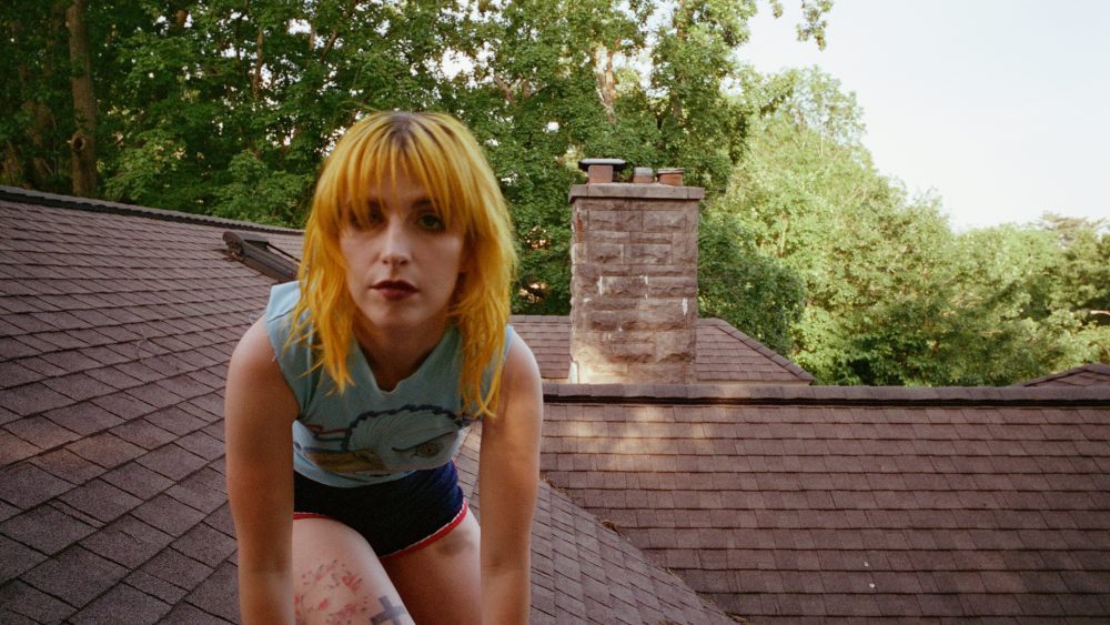 Hayley Williams deixa oficialmente a morte do ego em uma festa de despedida de solteira '