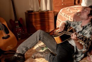 Jeremy Allen White as Bruce Springsteen in Springsteen Deliver Me from Nowhere