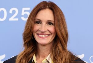 Julia Roberts estreou as primeiras peças de Dario Vitale da Versace
