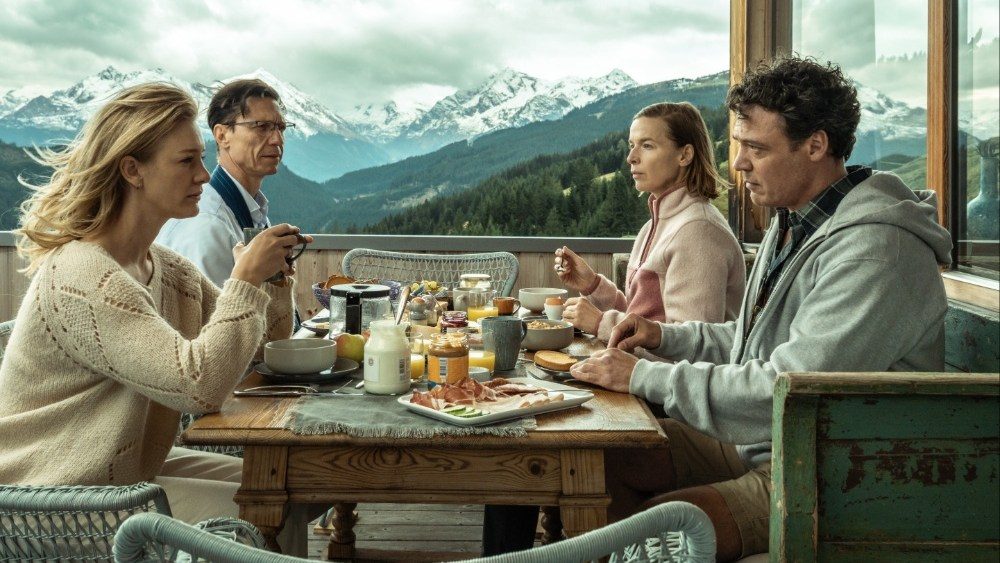 O vencedor do Oscar de Bosques do Levelk, Mike Van Diem, 'Our Girls'