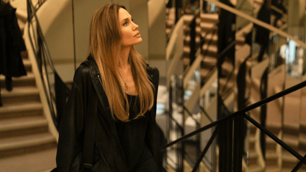 Angelina Jolie não 'nos reconhece', elogia a liberdade de expressão