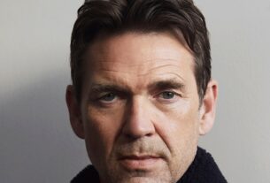 DouGray Scott para interpretar Hans Christian Andersen em 'Detetive de Conto de Fadas'