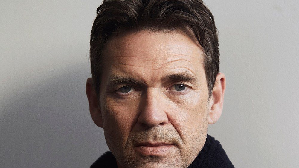 DouGray Scott para interpretar Hans Christian Andersen em 'Detetive de Conto de Fadas'
