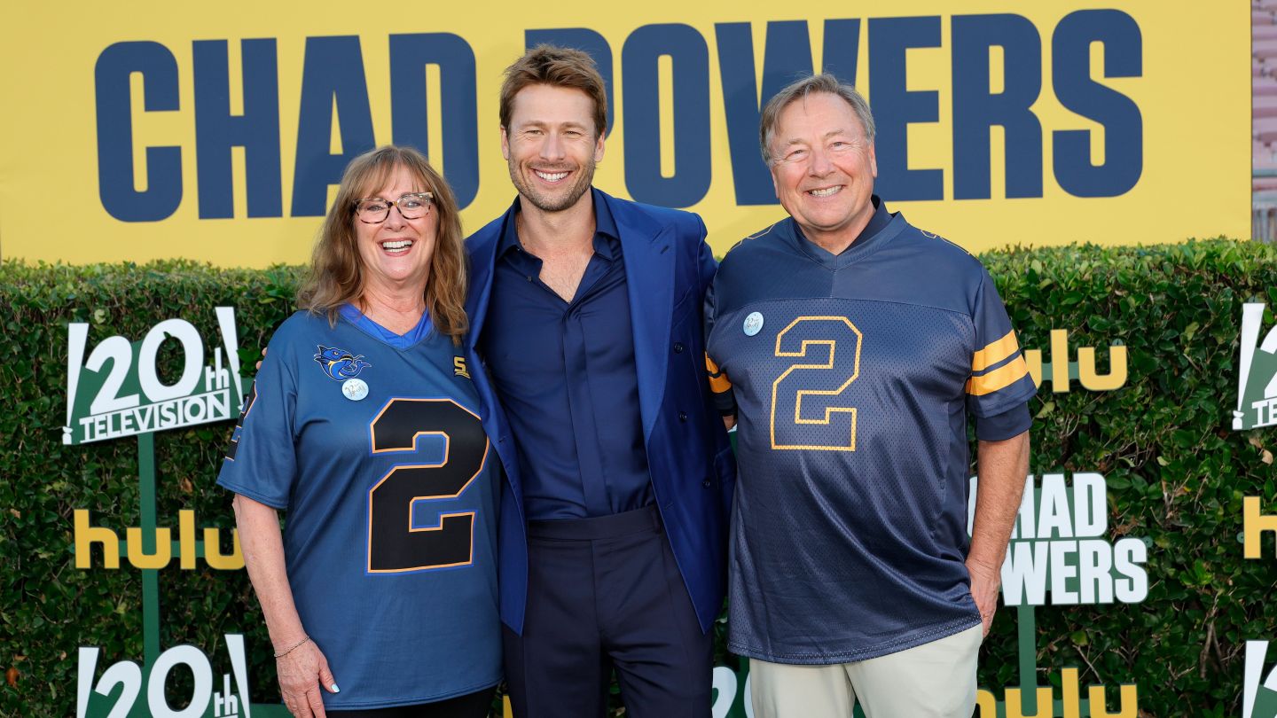 Glen Powell celebra 'Chad Powers', 'Mark Wahlberg estréia' Play Dirty 'e os melhores eventos desta semana