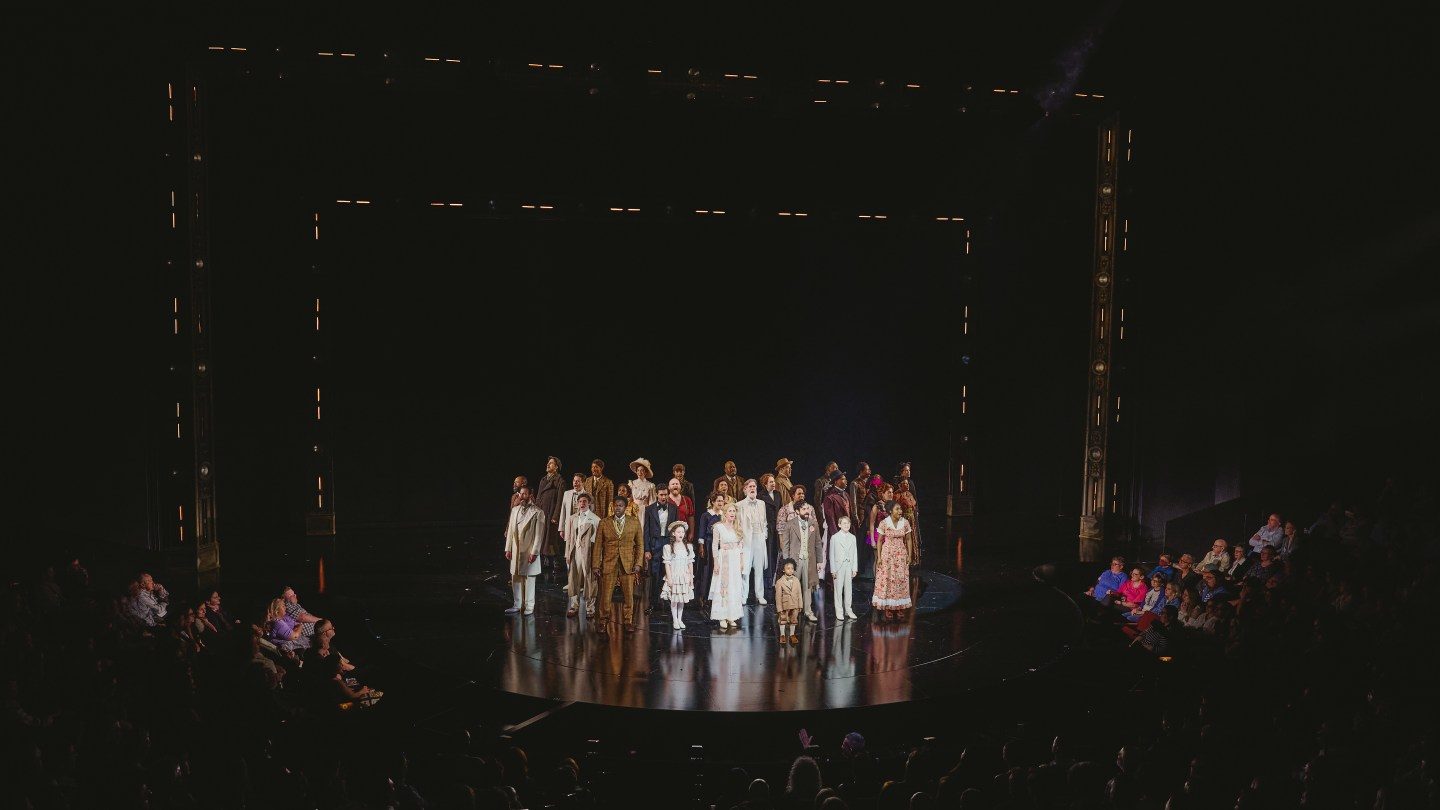 'Hamilton' traz US $ 3,8 milhões, 'Ragtime' começa as visualizações