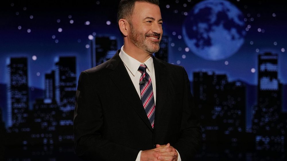 Jimmy Kimmel subiu à ocasião em retorno tarde da noite após a suspensão