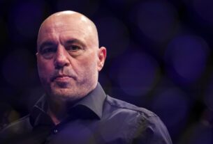 Joe Rogan bate os conservadores que celebram a suspensão de Jimmy Kimmel