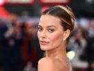 Margot Robbie mostra sua bunda, Dakota Johnson tira