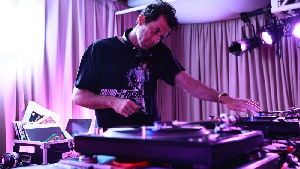 Mark Ronson para marcar a adaptação 'Nárnia' de Greta Gerwig para Netflix
