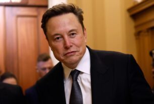 O SpaceX de Elon Musk para comprar espectro de ecoStar, financiar juros da dívida