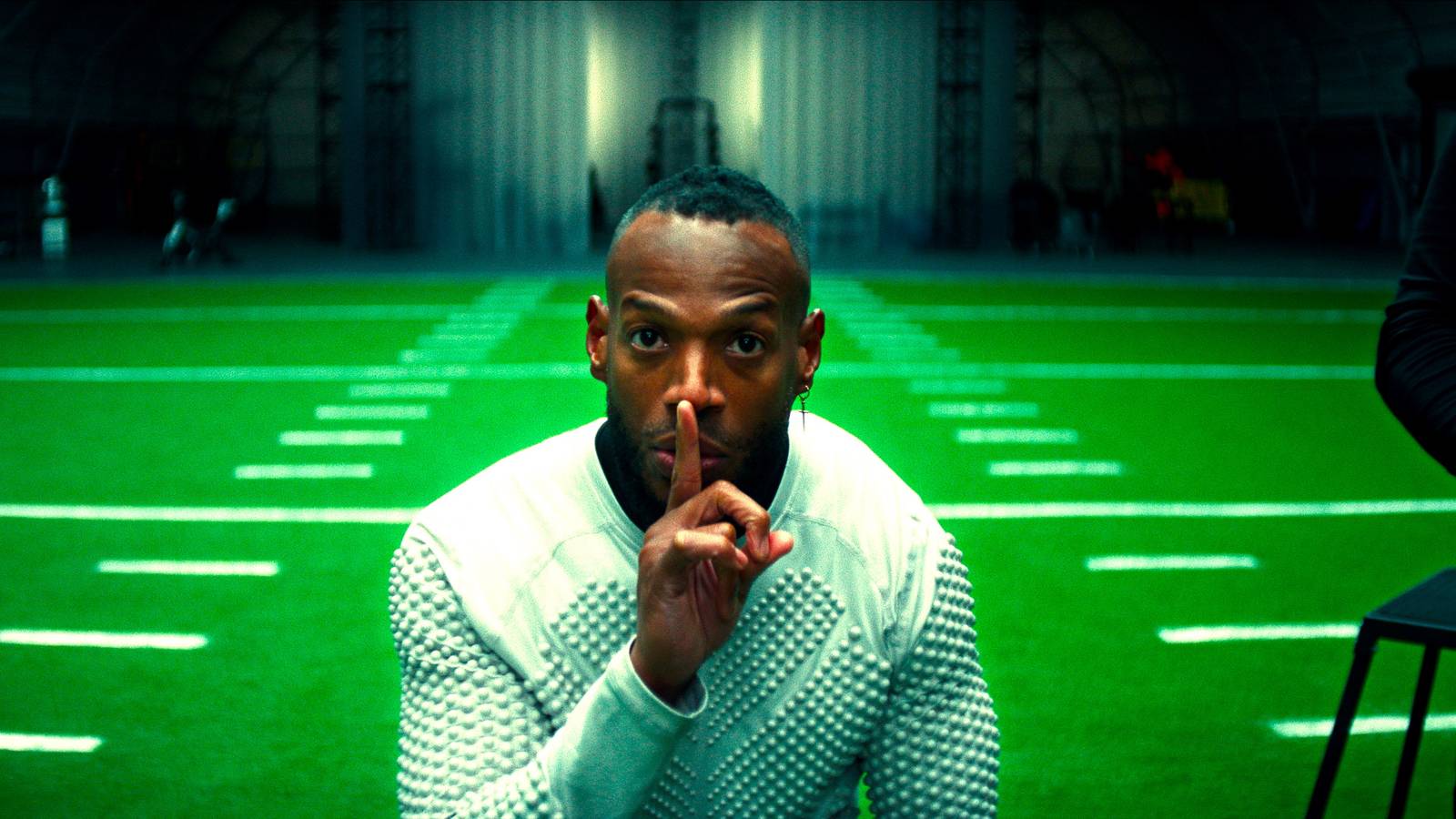 O desempenho de Marlon Wayans é a única fonte de tensão neste horror esportivo psicológico bagunçado