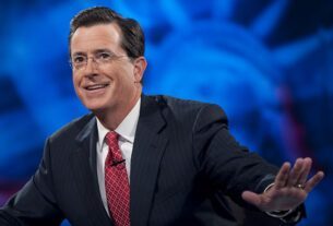 O personagem 'Colbert Report' de Stephen Colbert retorna para 'The Word'