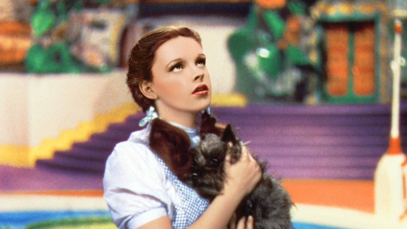Para bons respeitos, o Mágico de Oz Legacy melhor do que o show de esfera aprimorado