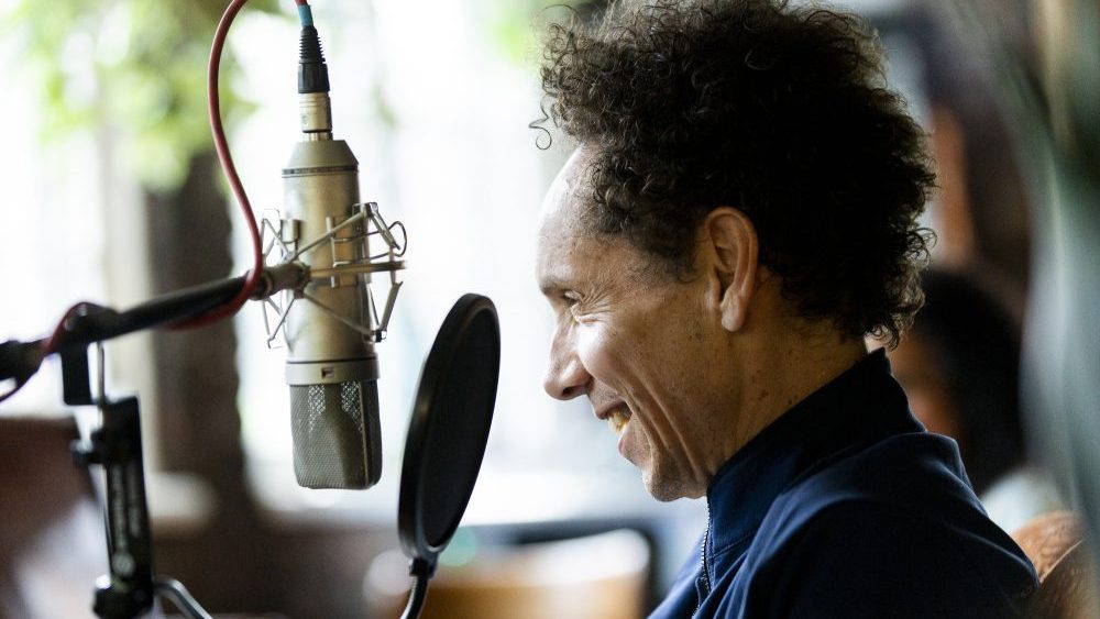 Pushkin Industries Revs Fall Podcast Slate; Dentro do cérebro de David Byrne