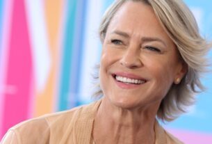 Robin Wright chama America 'Shitshow' depois de se mudar para a Inglaterra